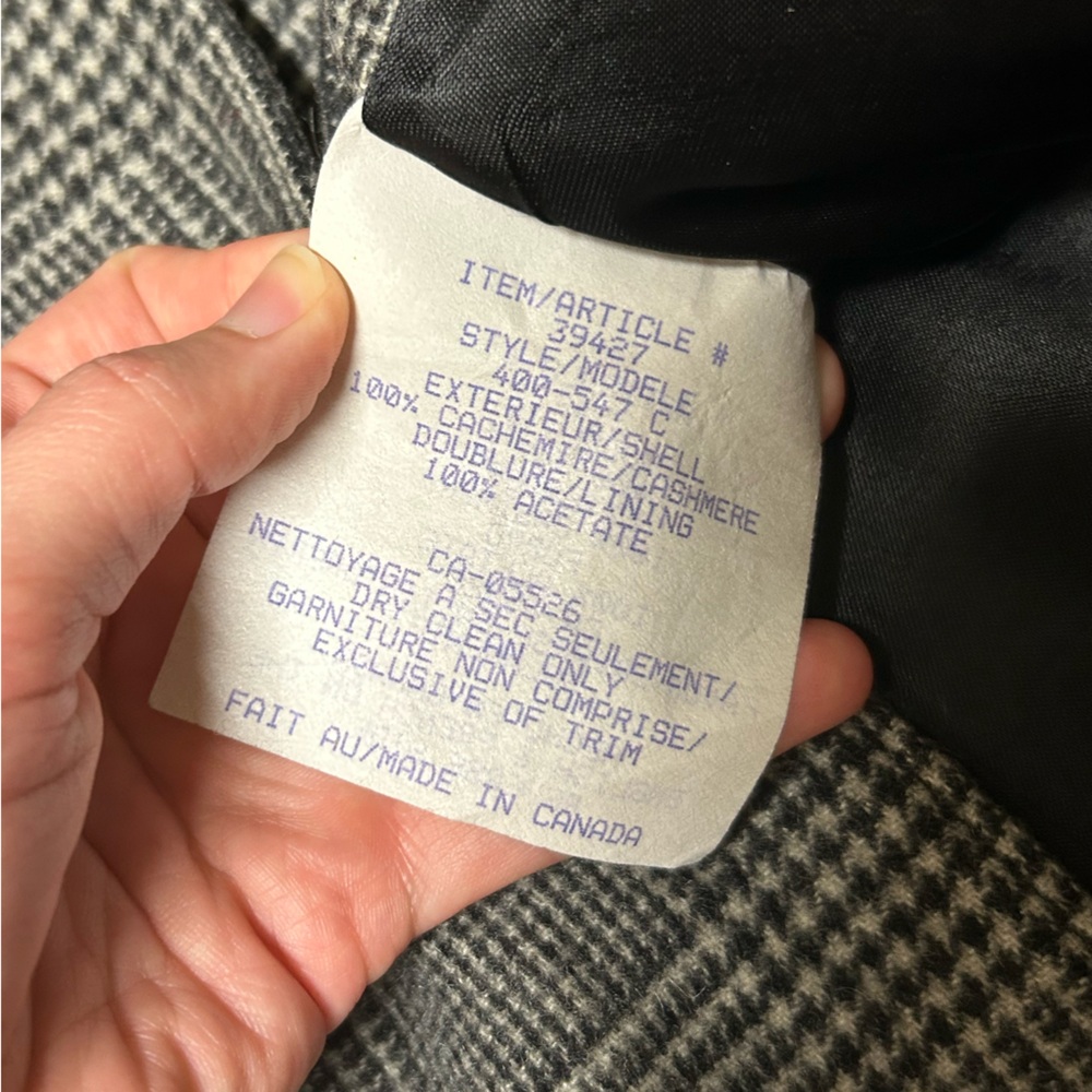Bloomingdale’s grey plaid cashmere blazer - Picture 4 of 5